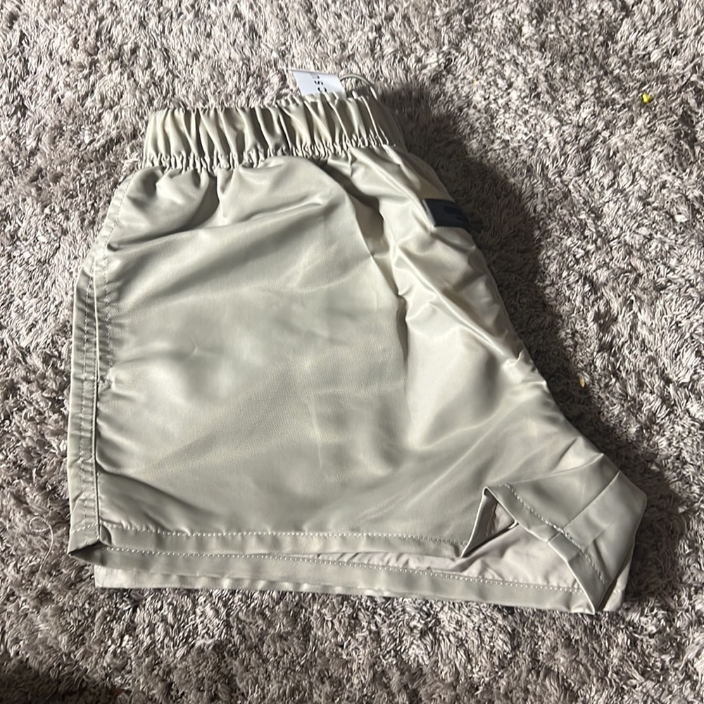 Essential - Picture 2 of 3